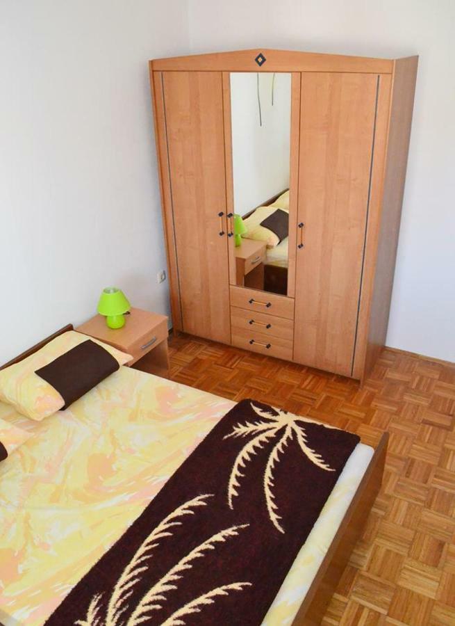 Apartman Rosa Pirovac Extérieur photo